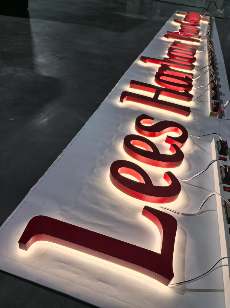 projet réel de lettres à peinture cuite